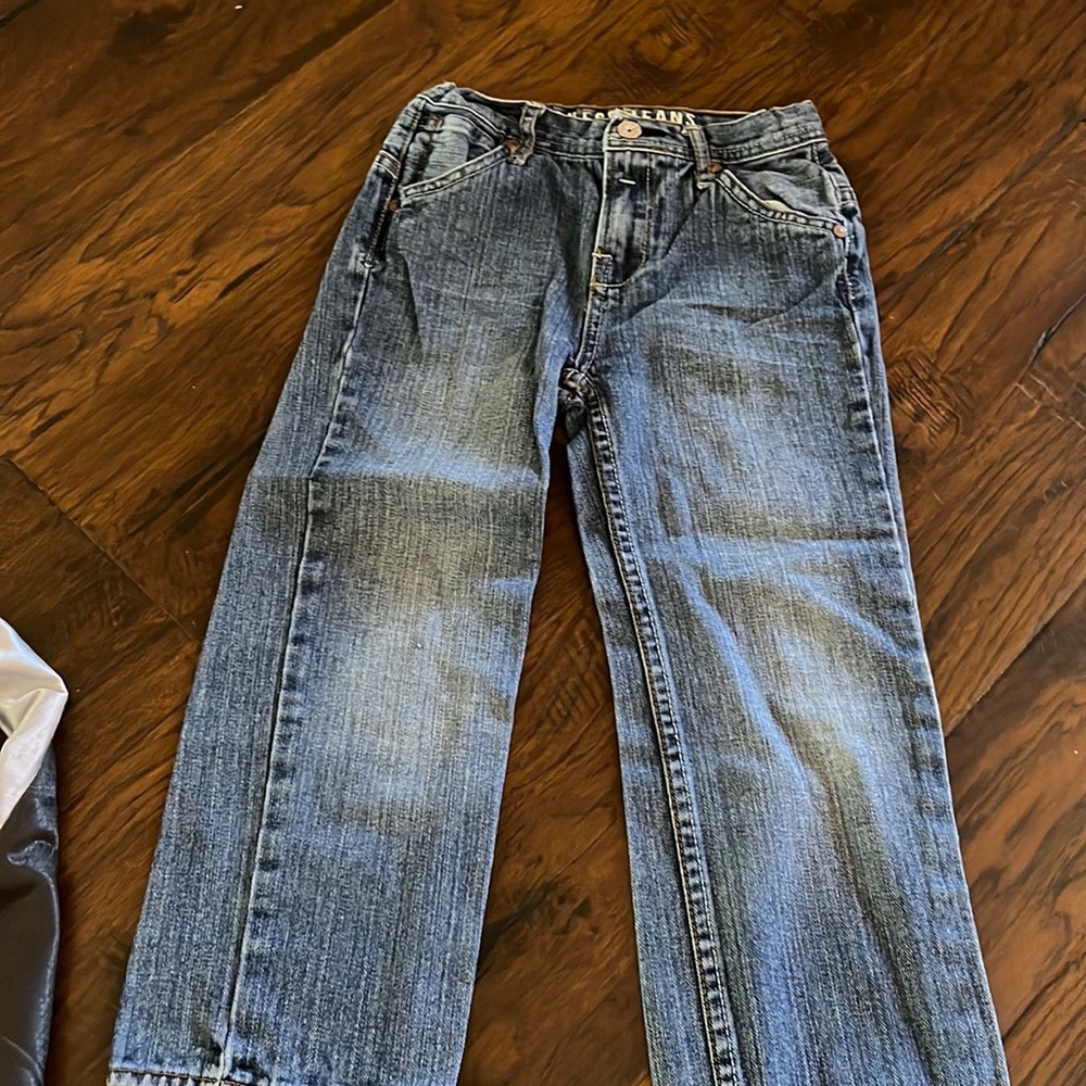 Boys size 5 Guess jeans